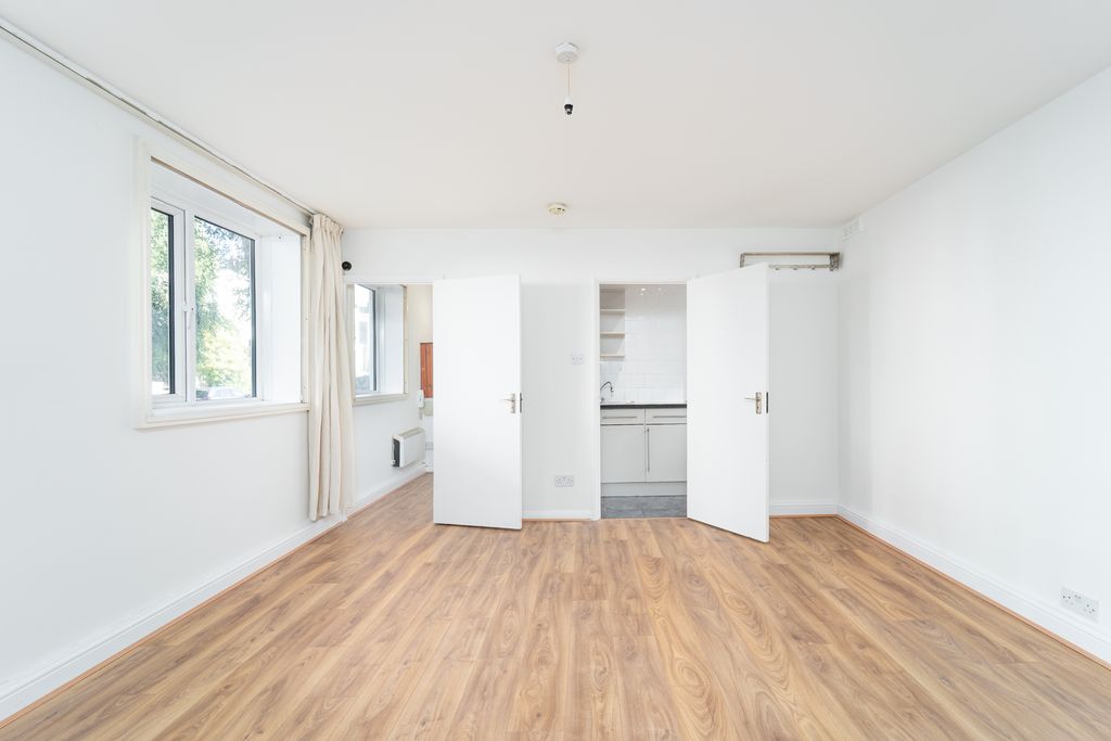 Property photo 1 of 7 Mba09102-Edit