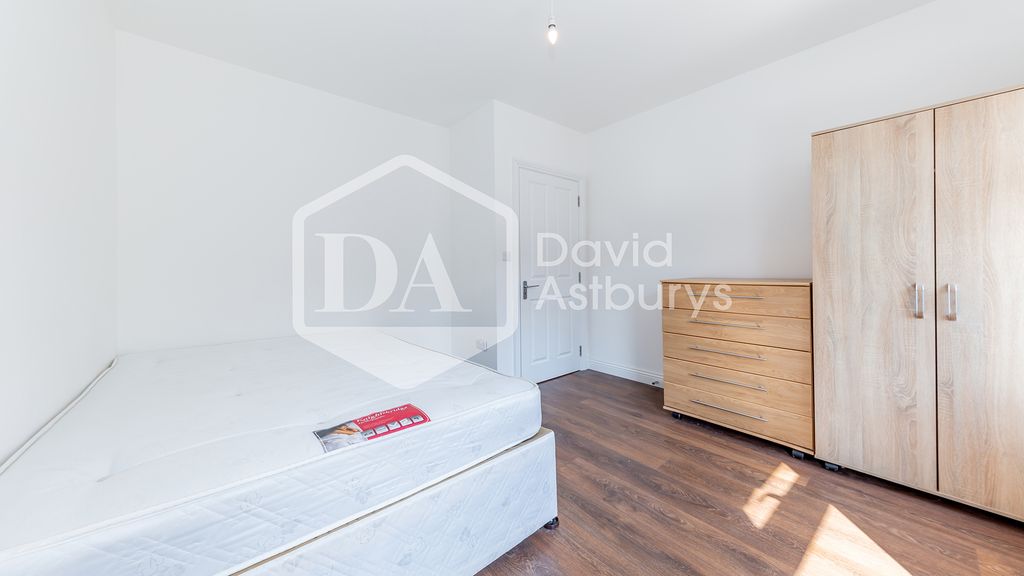 Property photo 2 of 4 356A7775