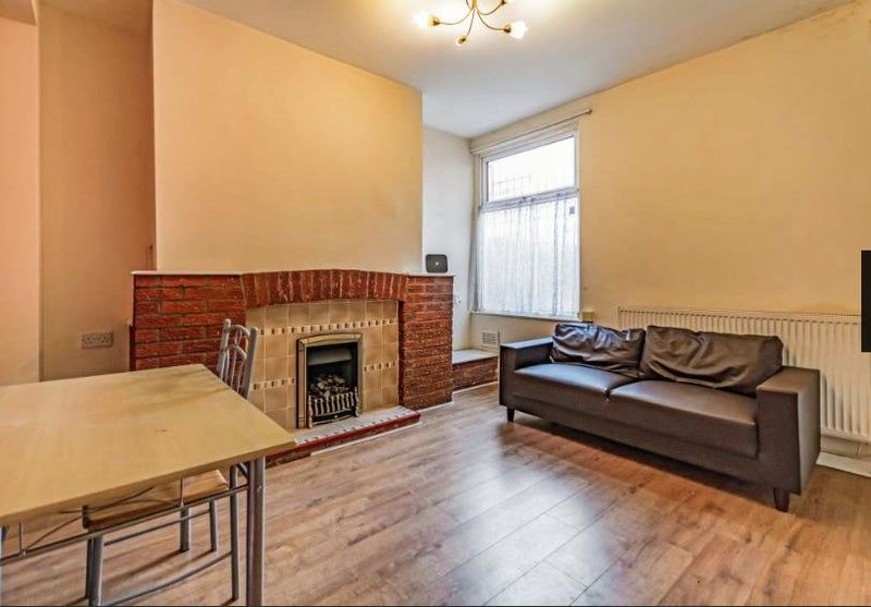Property photo 2 of 7