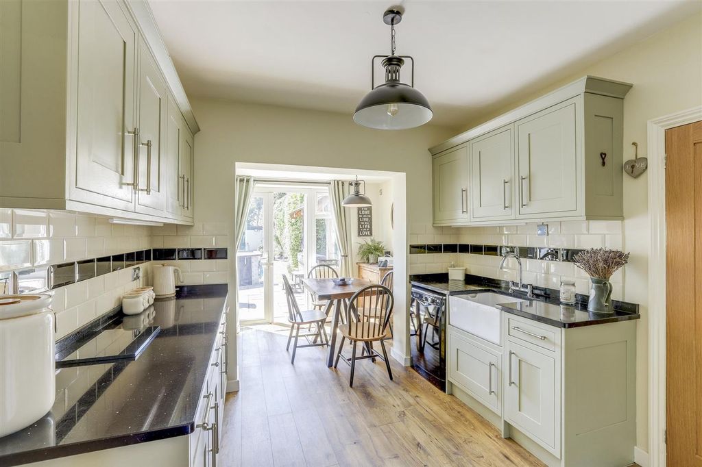 Property photo 2 of 29