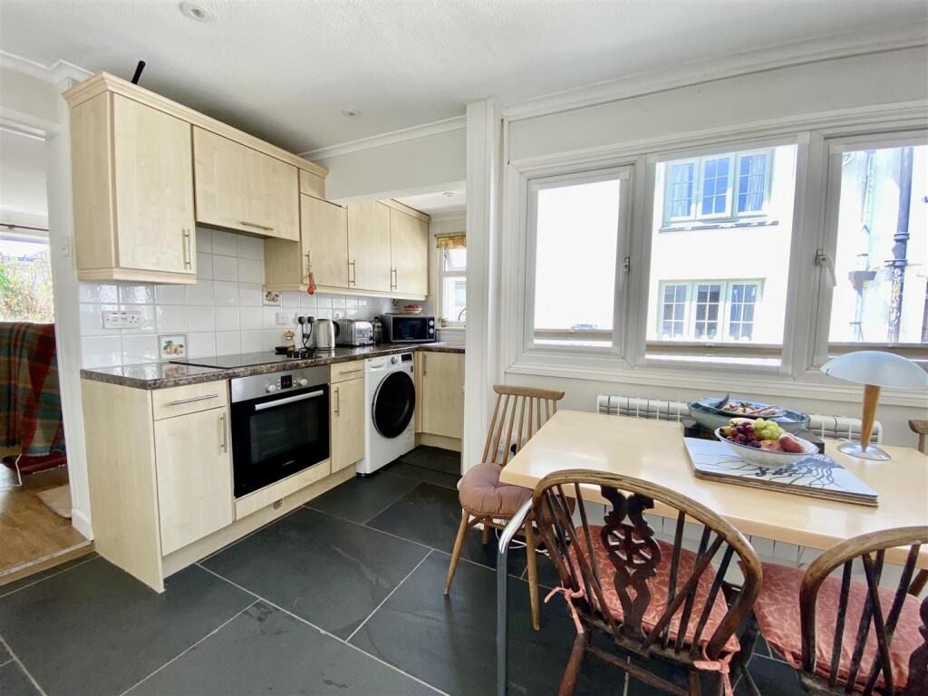 Property photo 3 of 18 4842073