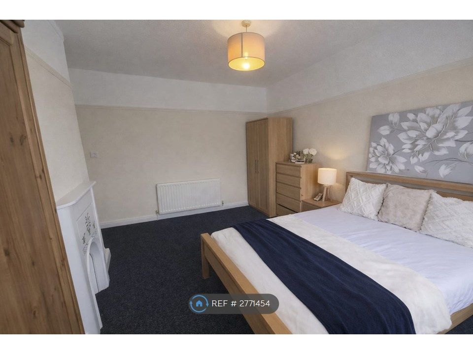 Property photo 3 of 31 P1 Bedroom