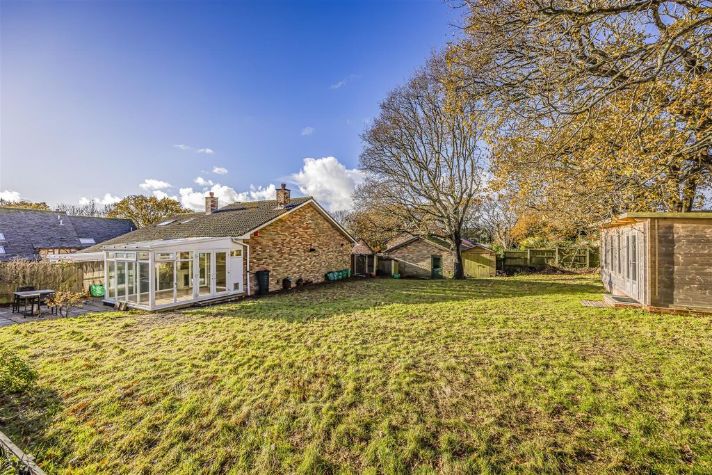 Property photo 1 of 26 16 Brecon Close, New Milton-Porticomarketing-O'har