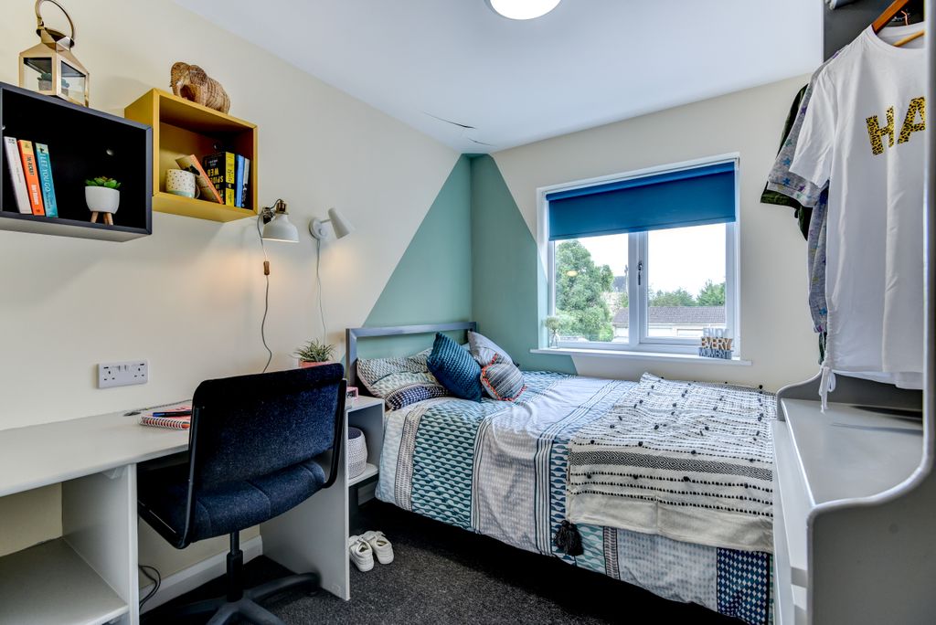 Property photo 1 of 5