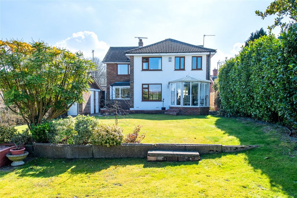 Property photo 2 of 31 Picture No. 18