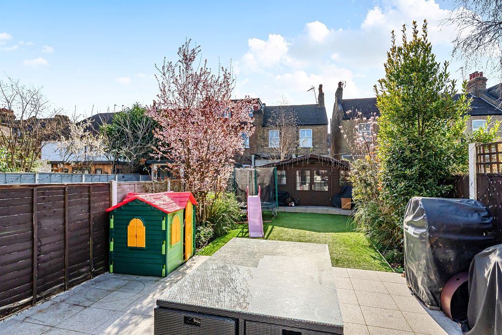 Property photo 2 of 12