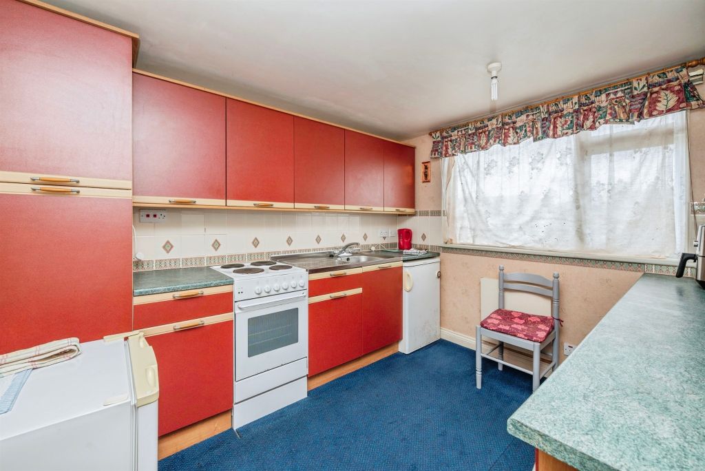 Property photo 3 of 17