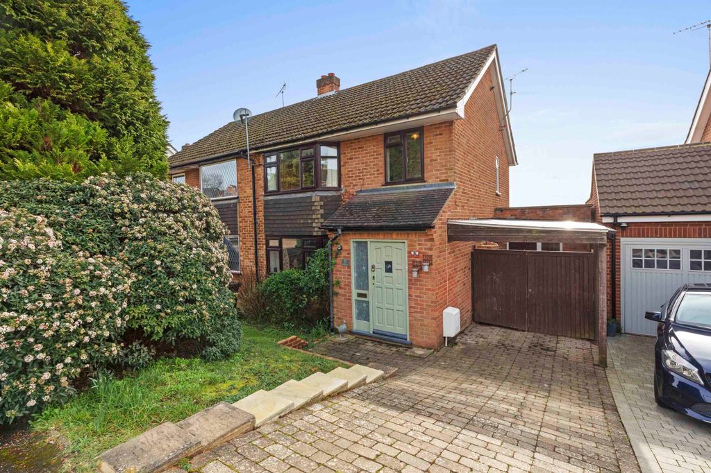 Property photo 1 of 15 91 The Ridgeway, Sl7 3Lh (Low Res)-14