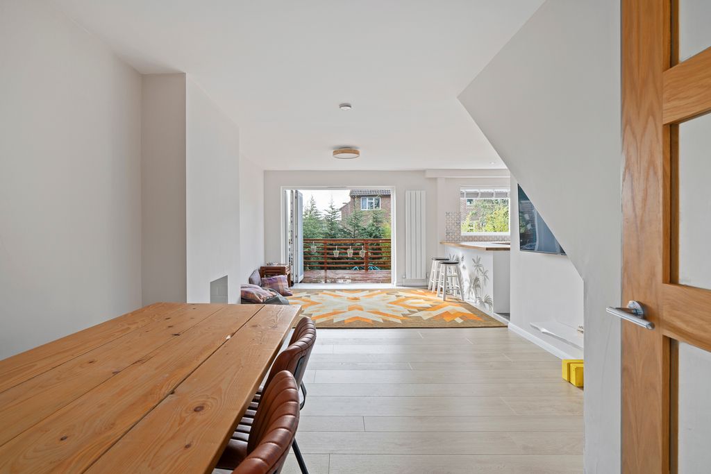 Property photo 3 of 14