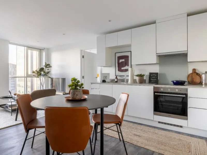 Apartment in Birkenhead, Lower Tranmere - View 3