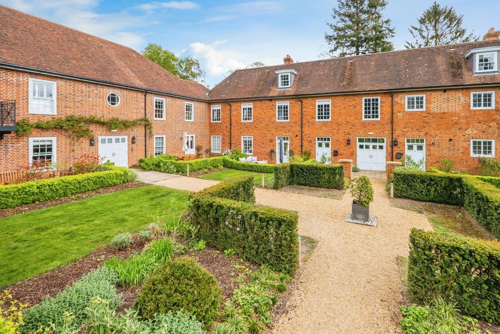 Property photo 1 of 18 Photo