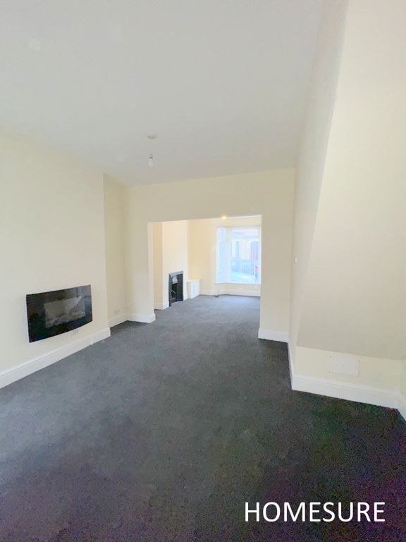 Property photo 2 of 11 Photo 02