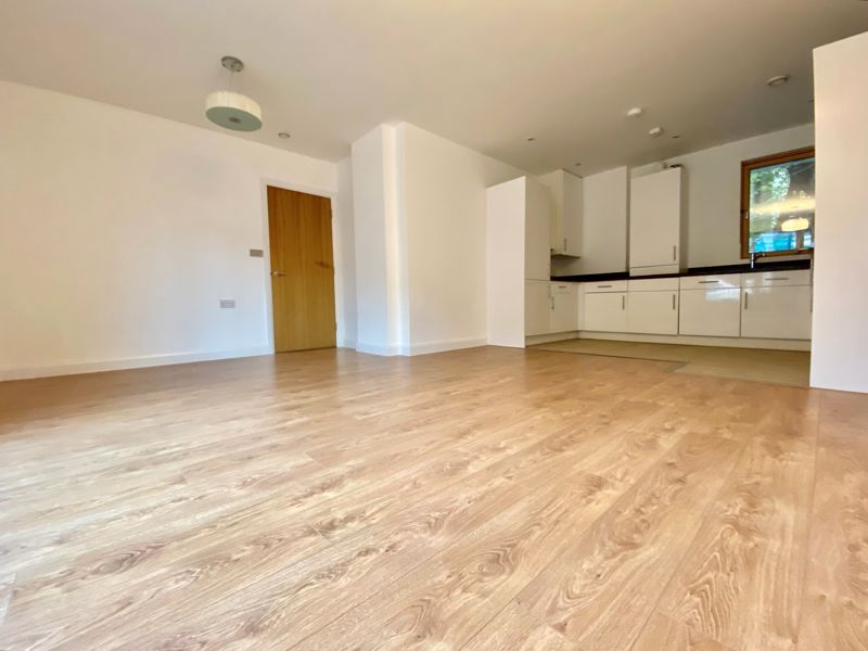 Property photo 3 of 5 Photo 6