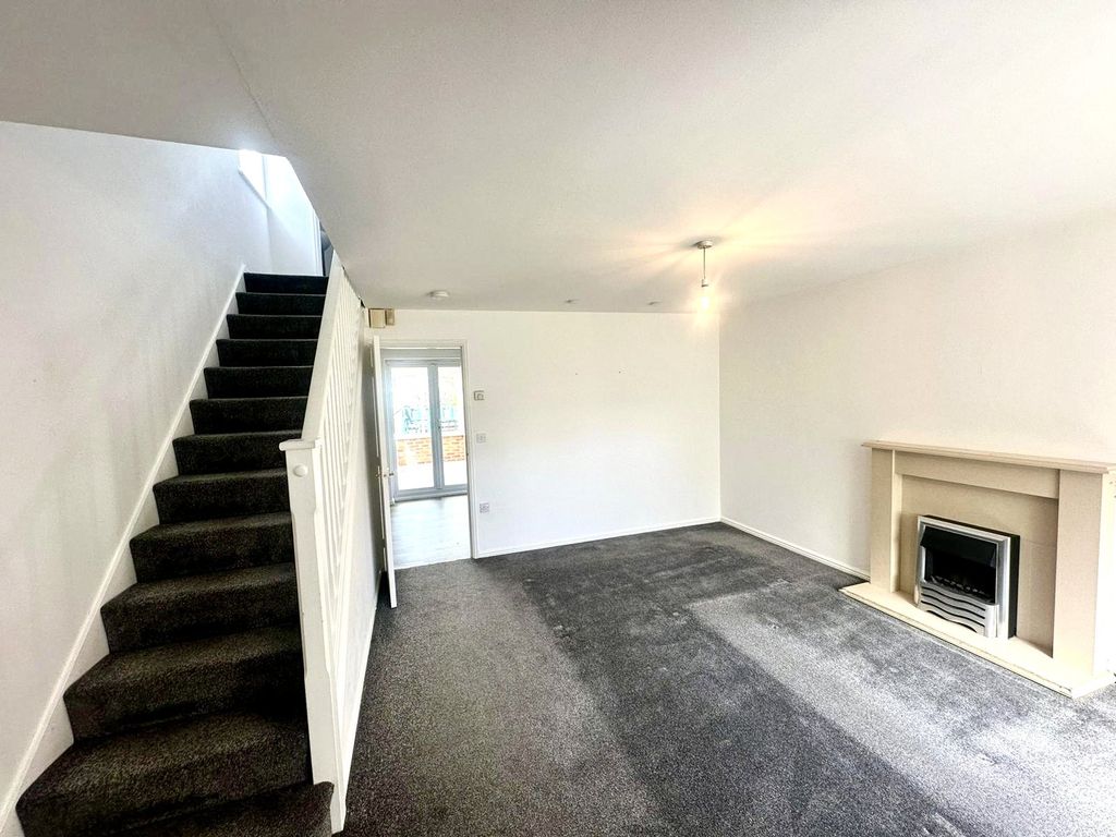 Property photo 2 of 11 Picture No. 22