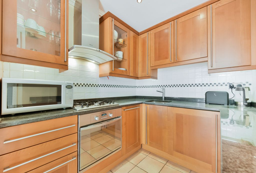 Property photo 2 of 11 Photo 04