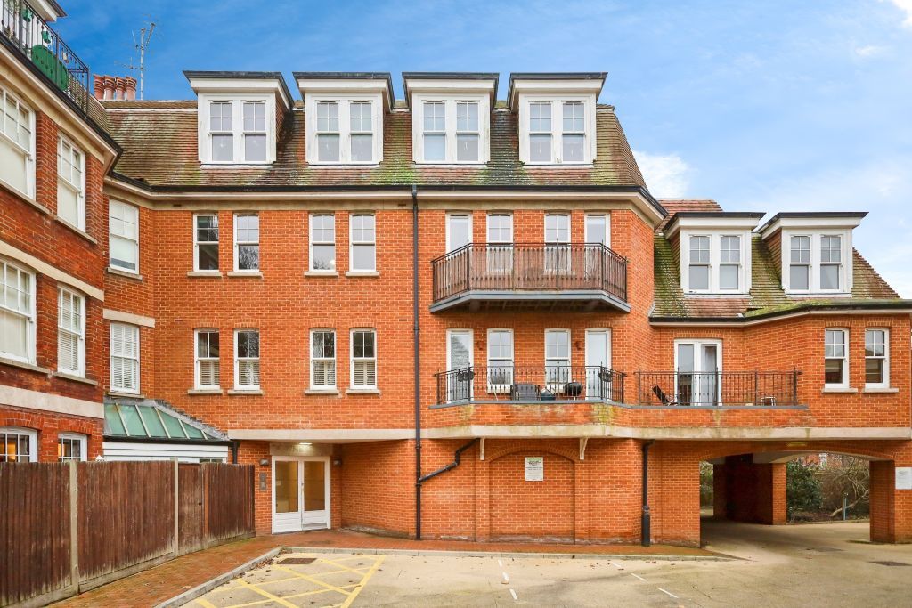 Property photo 1 of 18