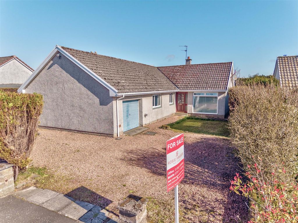 Property photo 1 of 24 15 Affleck Gardens Monikie-21.Jpg