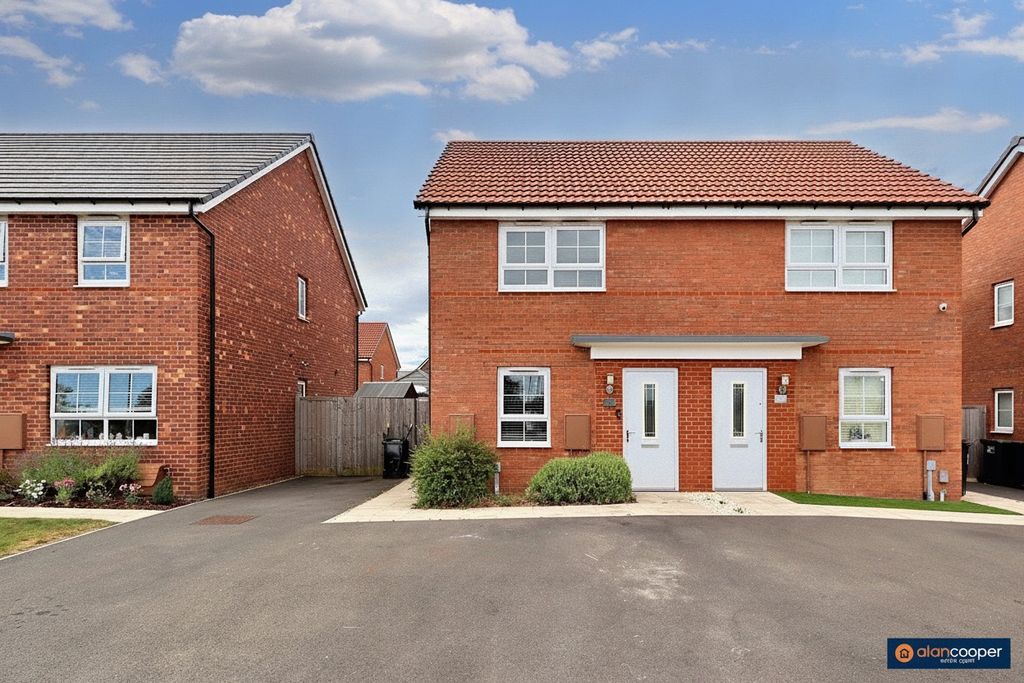 Property photo 1 of 23 4211951