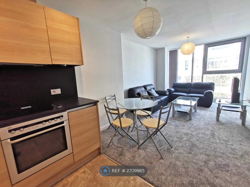 Property photo 3 of 35