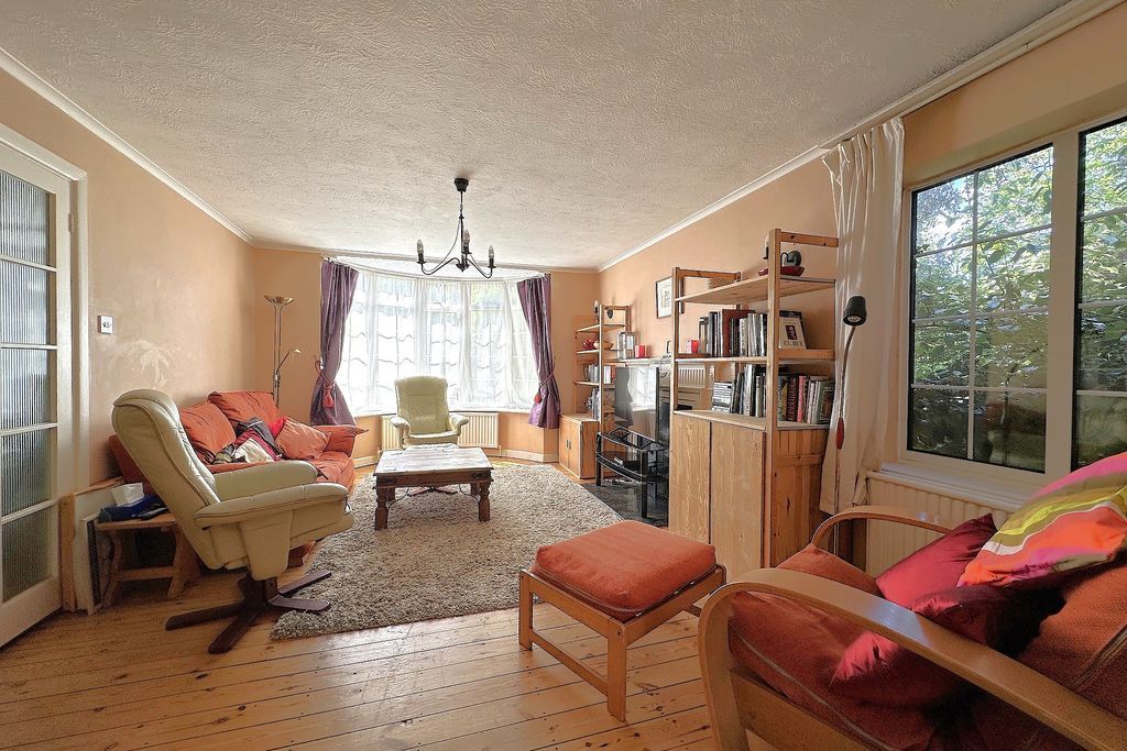 Property photo 2 of 17 Photo 9