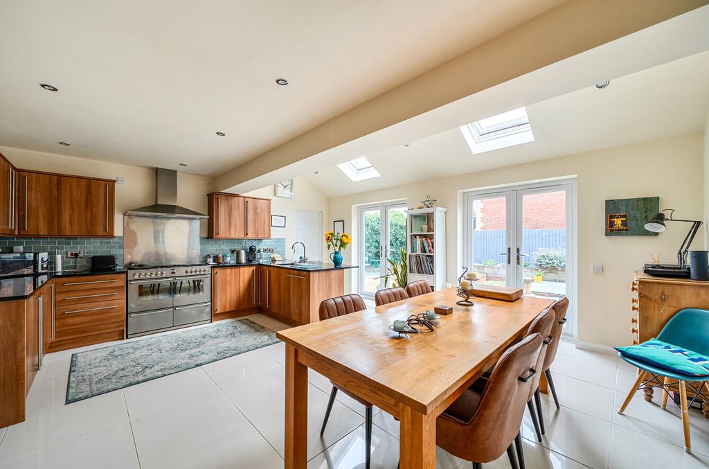 Property photo 2 of 20 15020873