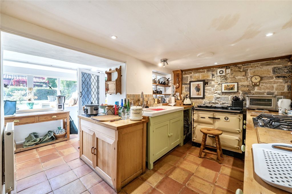 Property photo 3 of 24 Kitchen