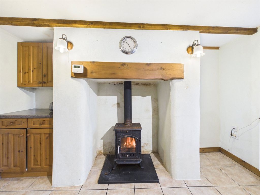 Property photo 3 of 20 Kitchen Woodburner