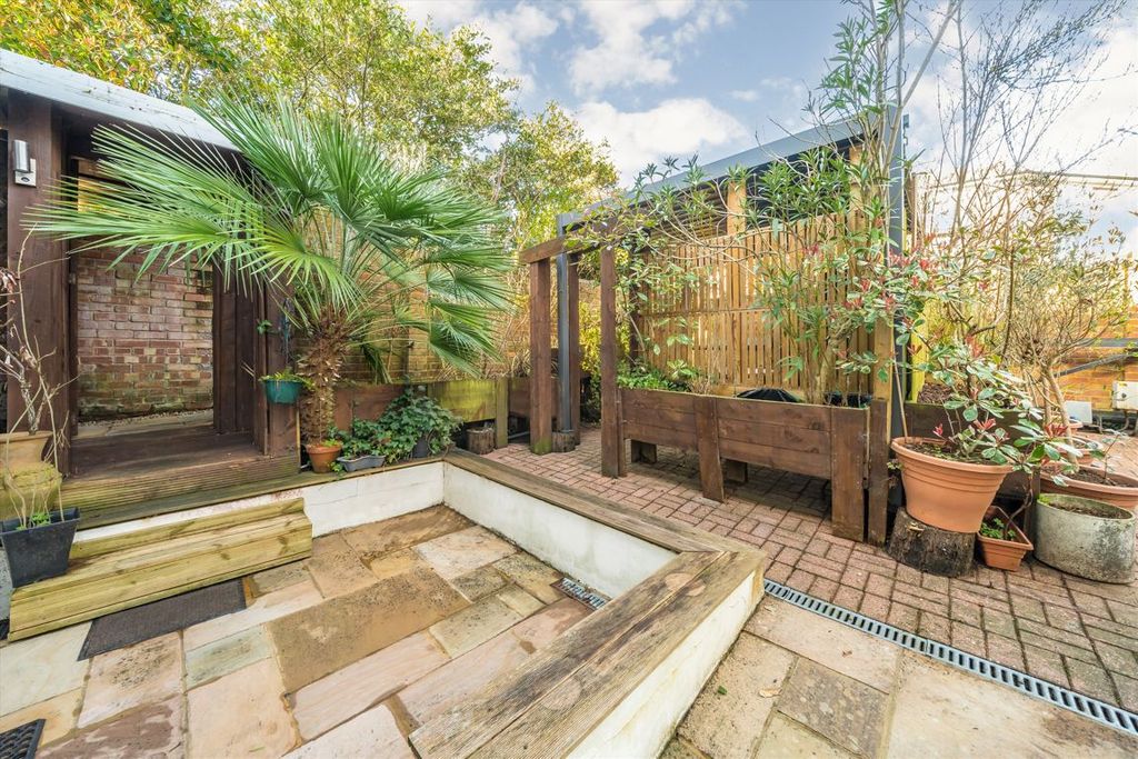 Property photo 2 of 2