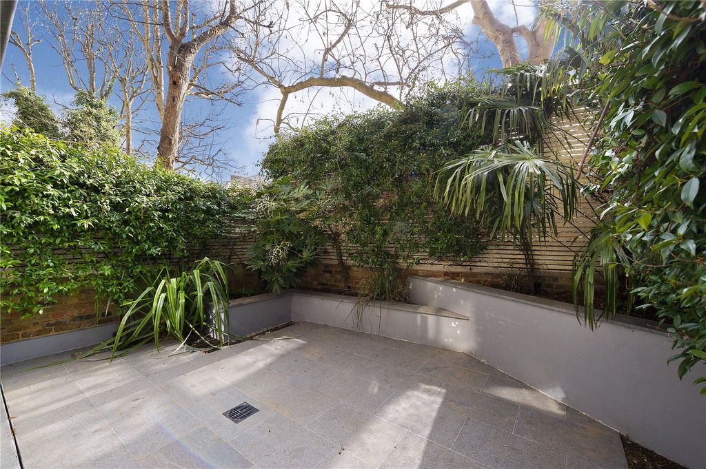 Property photo 3 of 8 Picture No. 06
