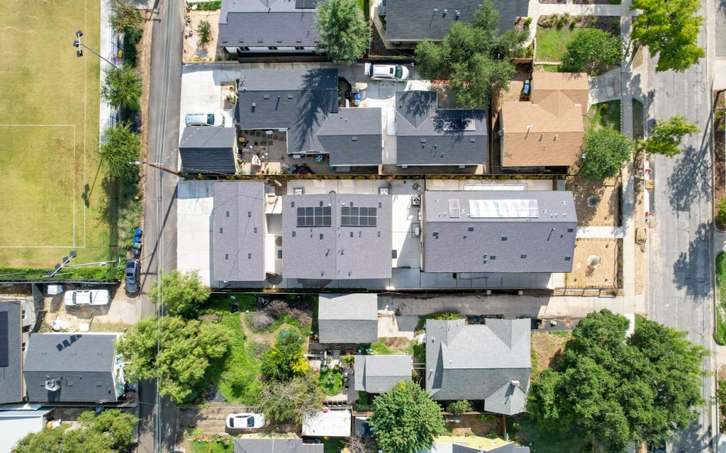 Property photo 3 of 66