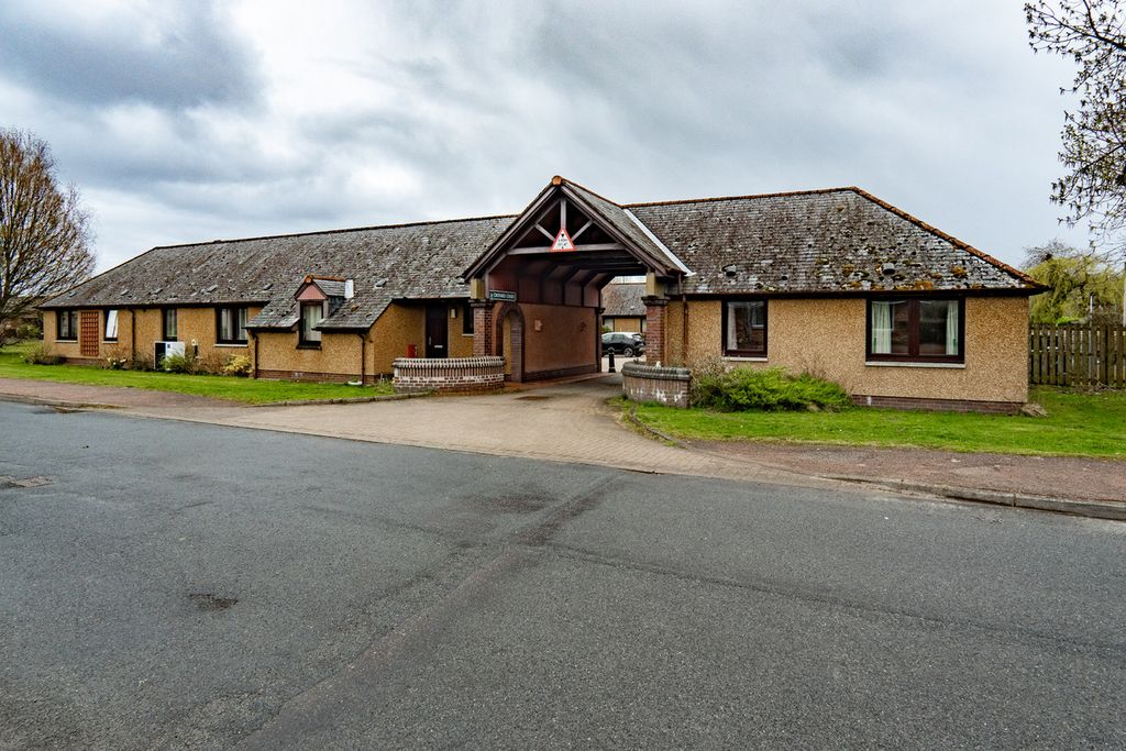 Property photo 1 of 24