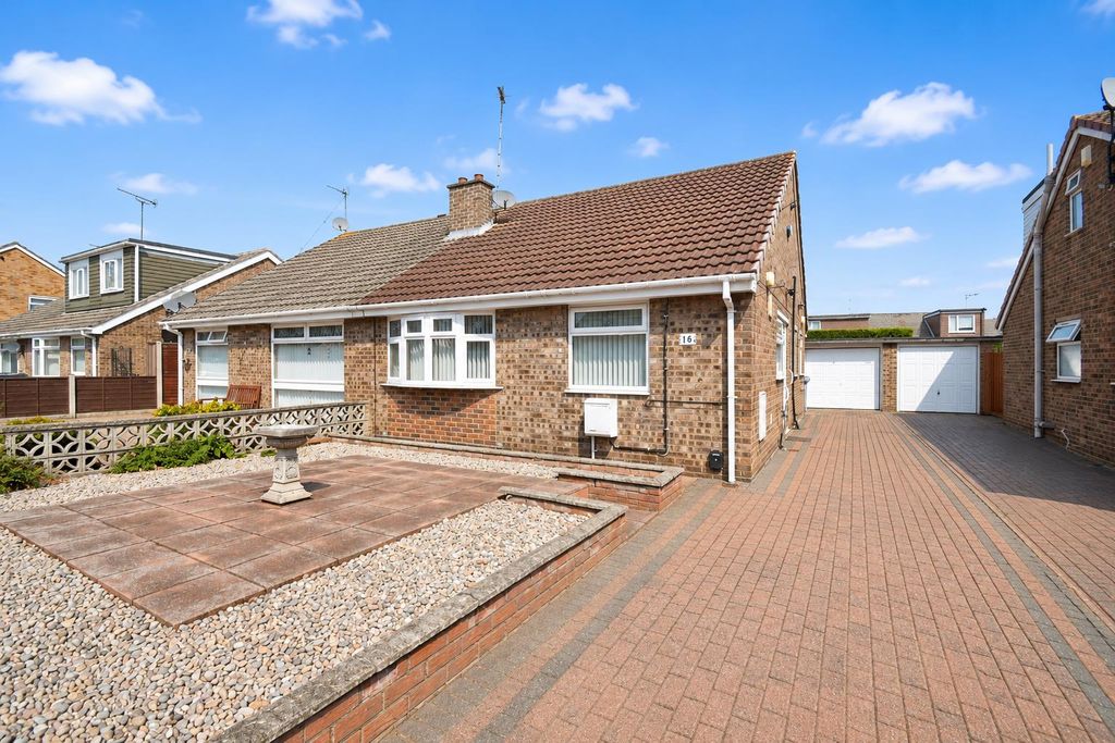 Property photo 1 of 17 Front External