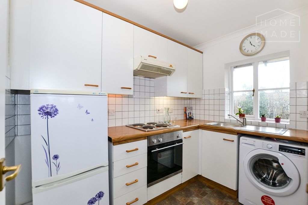 Property photo 2 of 6