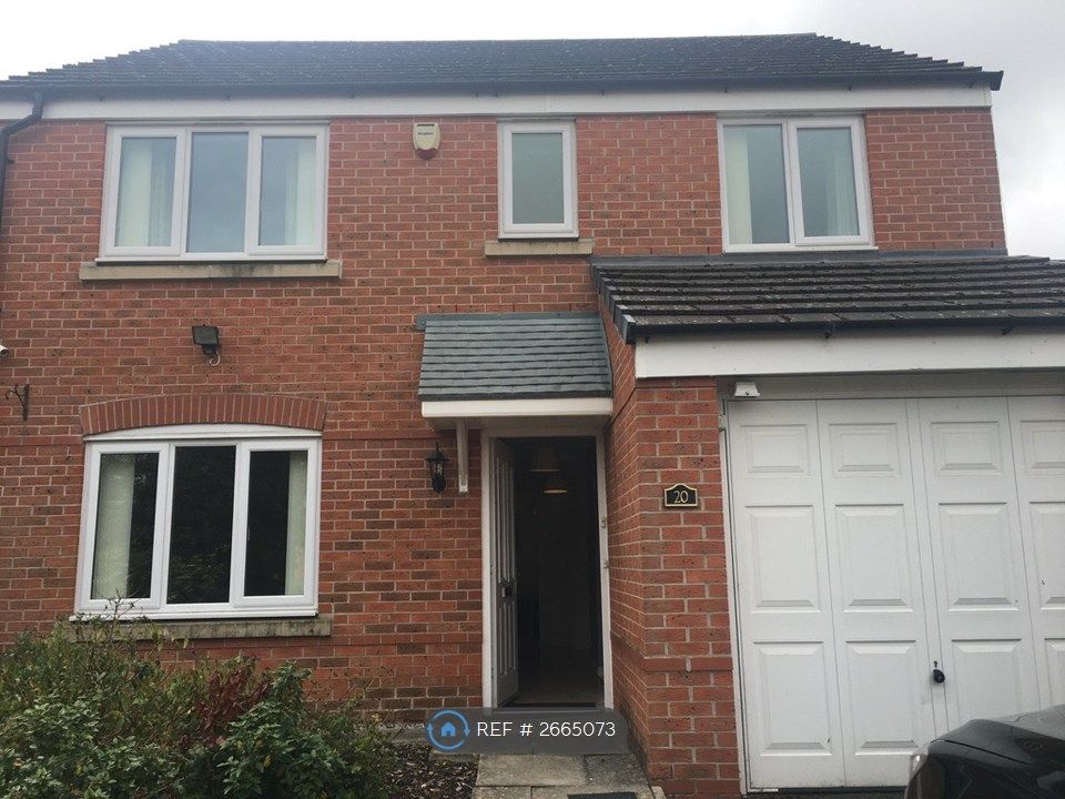 Property photo 2 of 11 Front Of House