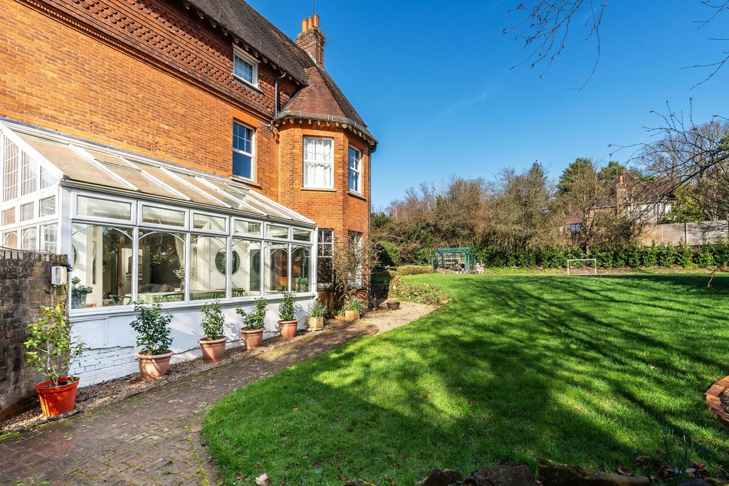 Additional image 10 of 4 bed flat for saleRockfield Road, Oxted, Surrey RH8