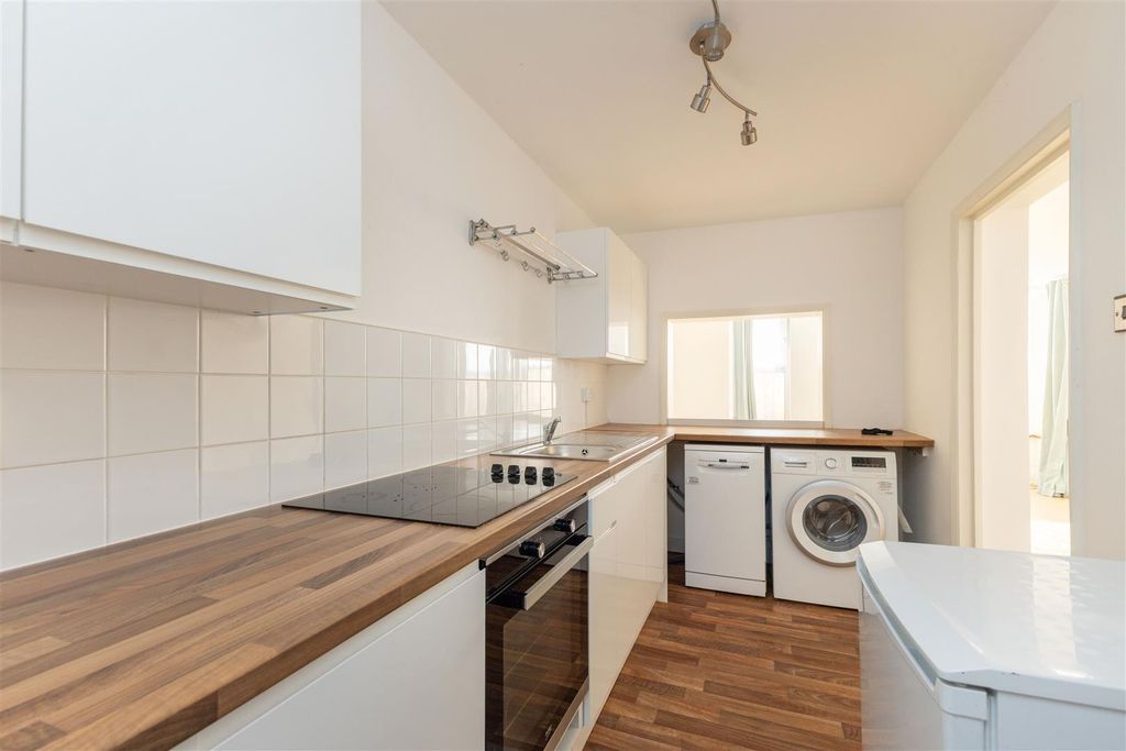 Property photo 2 of 13 Kitchen
