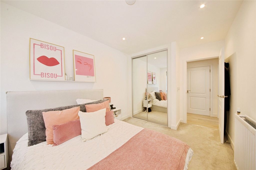 Property photo 2 of 13 Picture No. 64