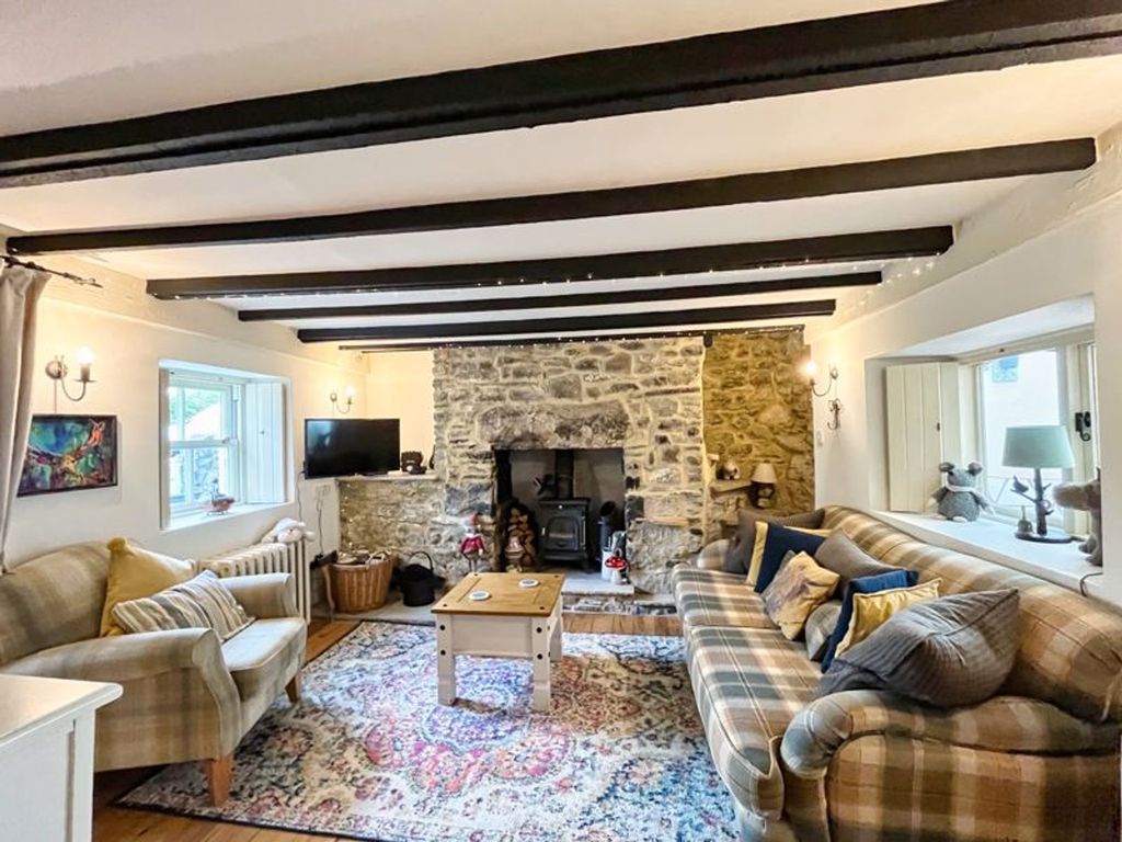 Property photo 2 of 18