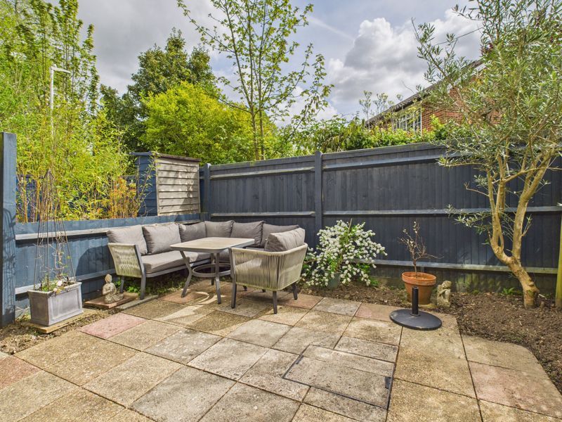 Property photo 3 of 11 Garden