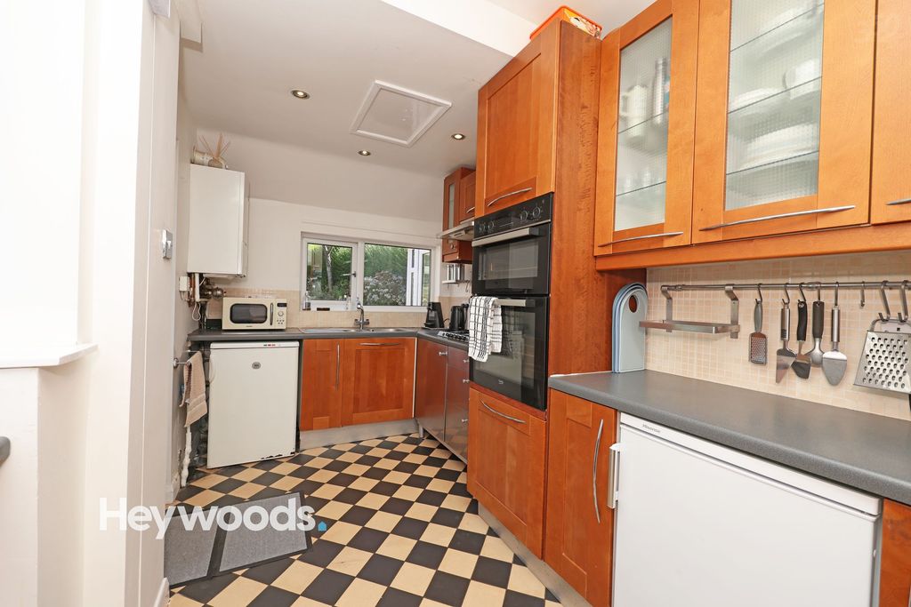 Property photo 3 of 51