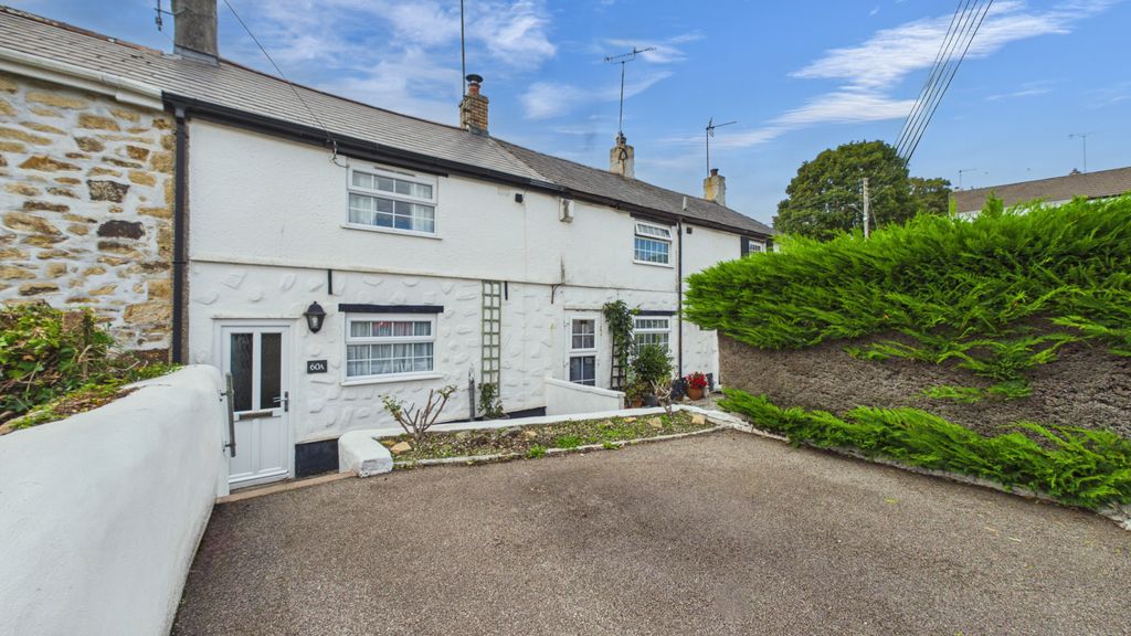 Property photo 1 of 13 2 Bedroom Mid Terraced House For Sale