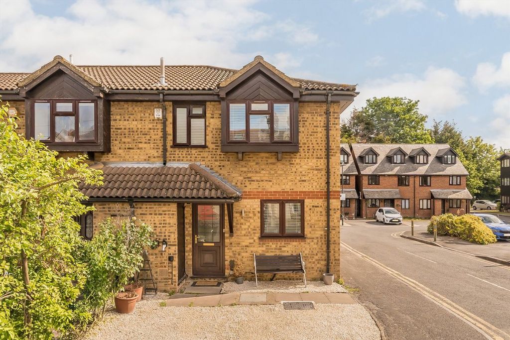 Property photo 1 of 8
