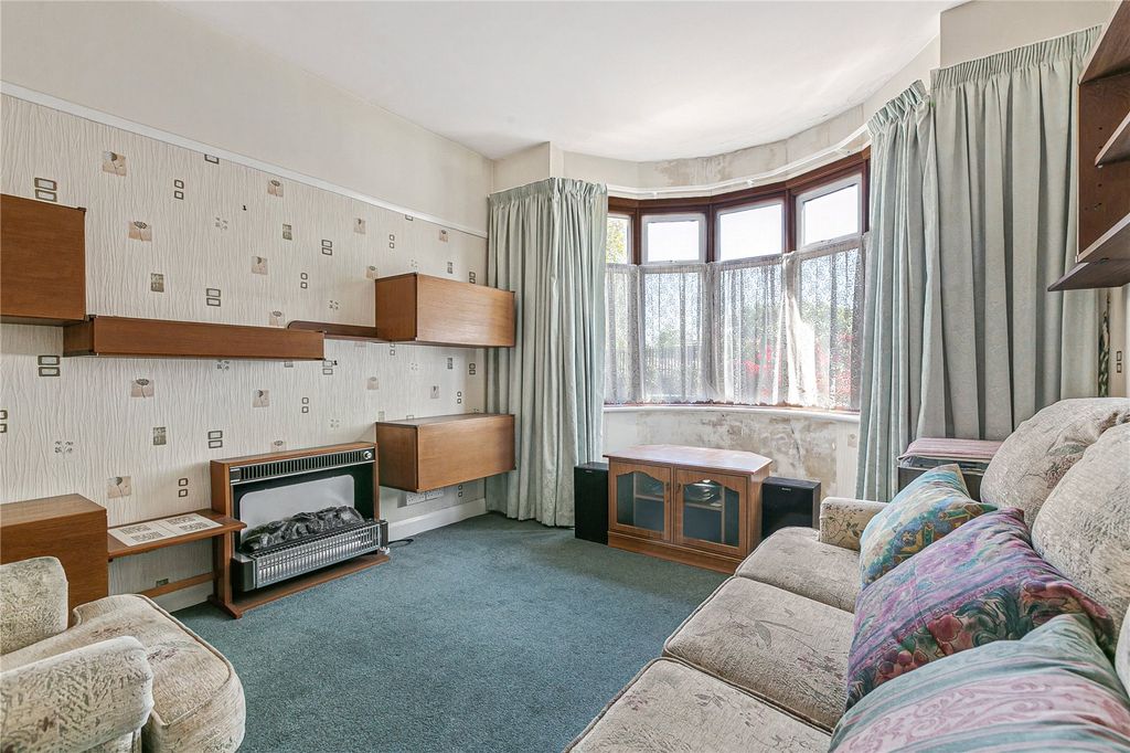 Property photo 2 of 18 Reception Room