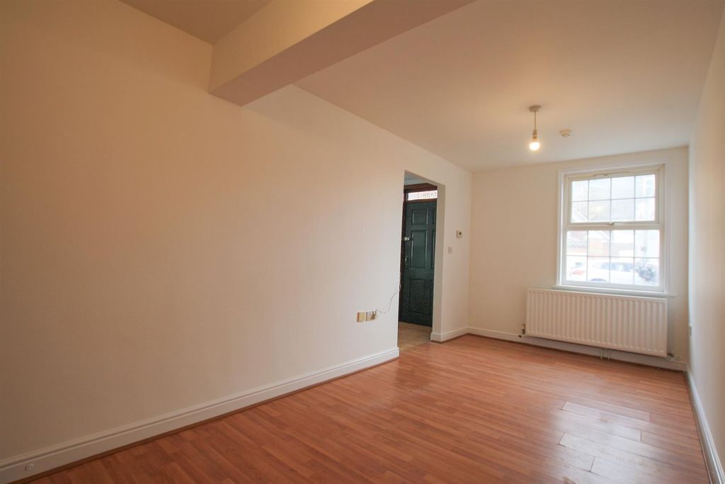 Property photo 3 of 6 Img_1925.Jpg