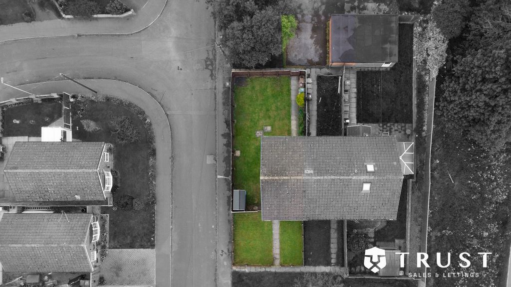 Property photo 3 of 33