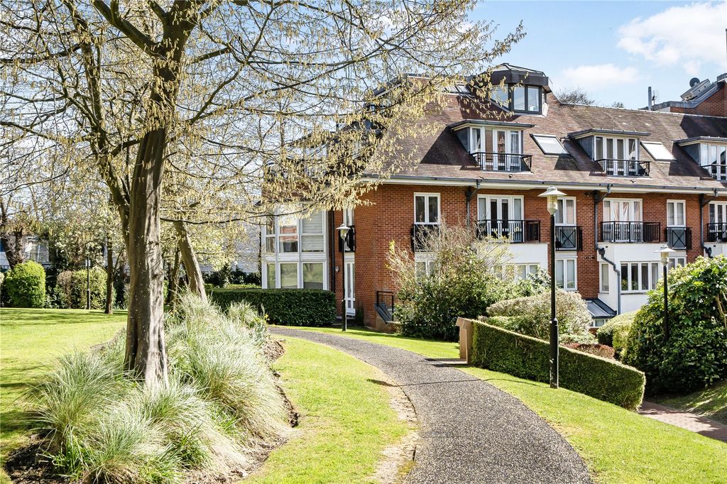 Property photo 1 of 18 External Building