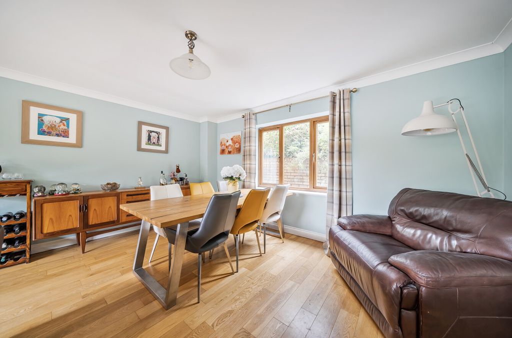 Property photo 3 of 21 Dining Area