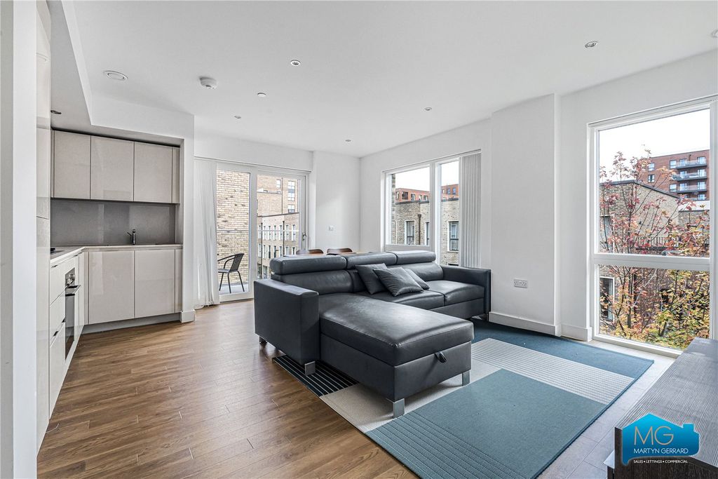 Property photo 2 of 14 Picture No. 25