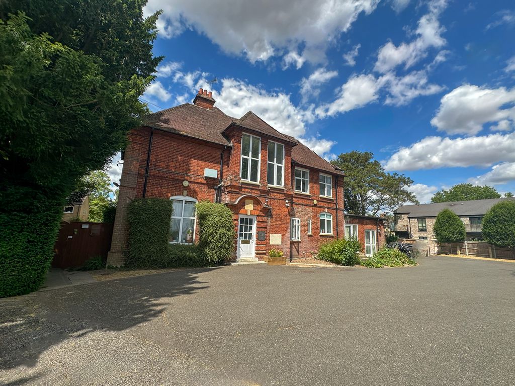 Property photo 1 of 7