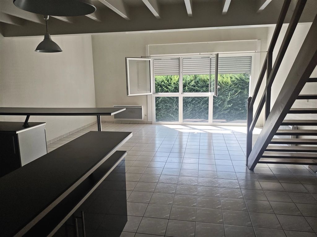 Property photo 1 of 12 Grand Apartment With Parking In Tours